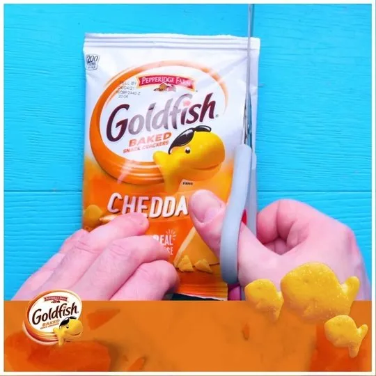 Goldfish Colors Crackers, Snack Pack, 0.9 oz, 12 CT Multi-Pack Tray